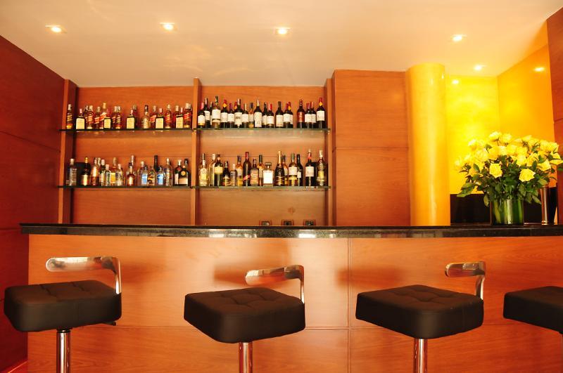 Hotel Emaus Bogota Bagian luar foto