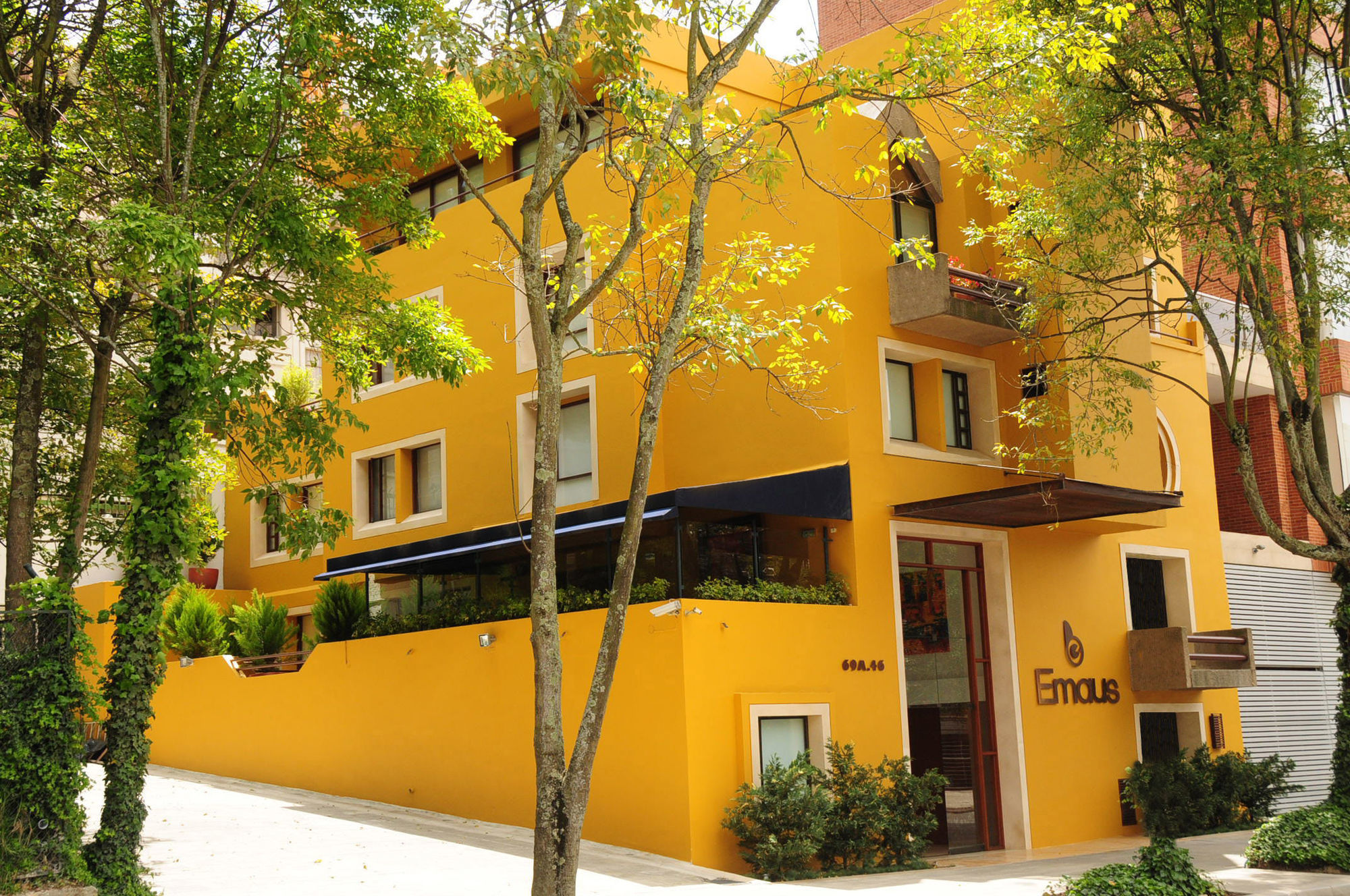Hotel Emaus Bogota Bagian luar foto