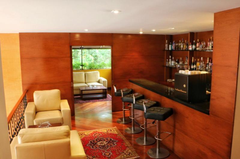 Hotel Emaus Bogota Bagian luar foto
