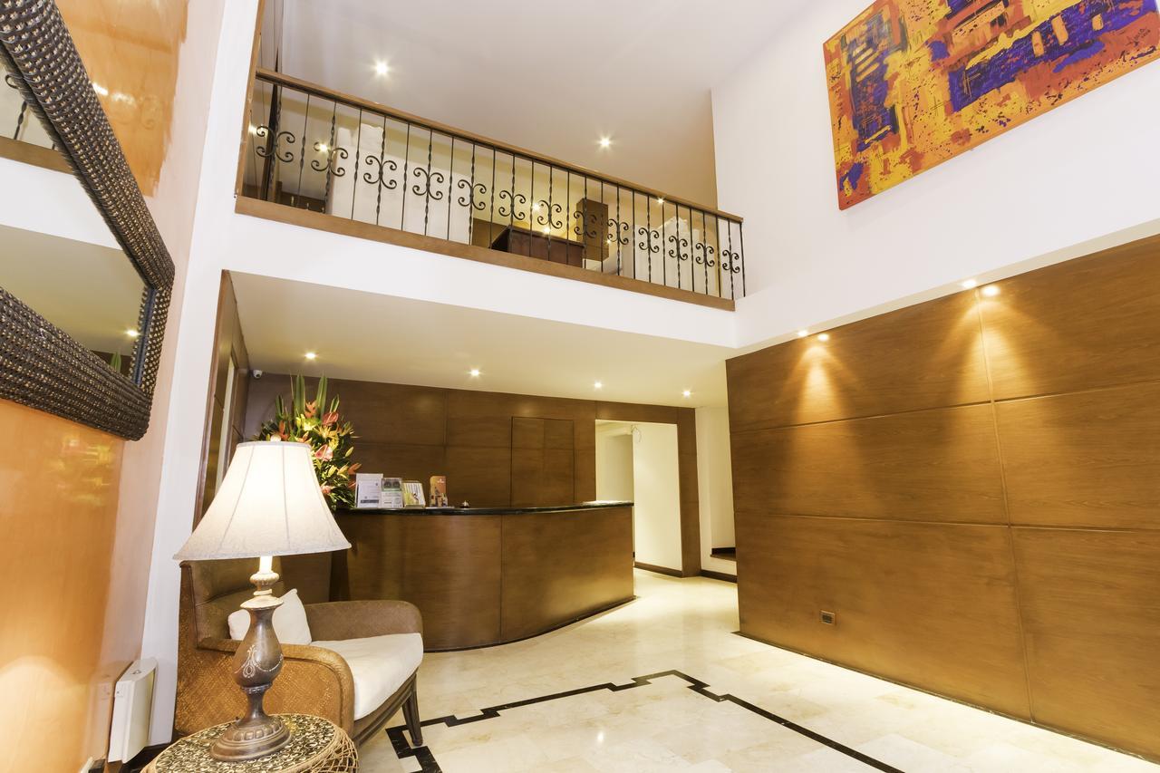 Hotel Emaus Bogota Bagian luar foto