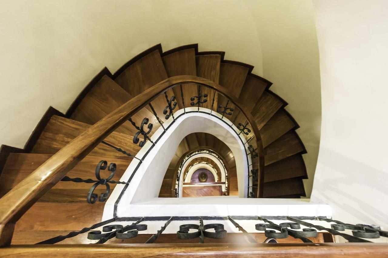 Hotel Emaus Bogota Bagian luar foto