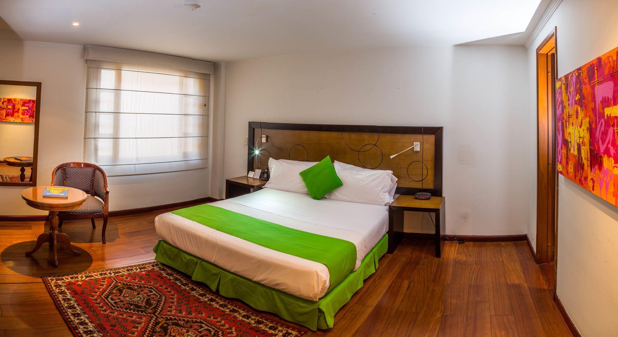 Hotel Emaus Bogota Bagian luar foto