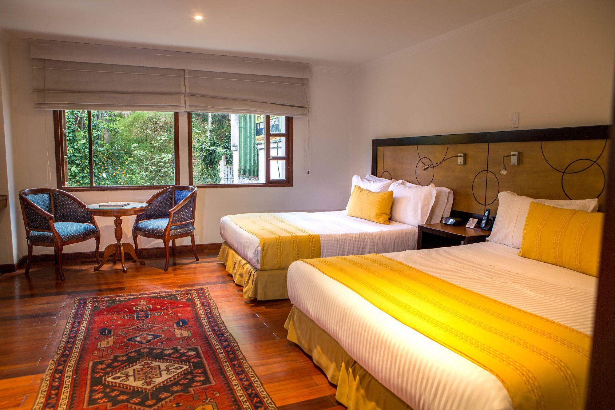 Hotel Emaus Bogota Bagian luar foto