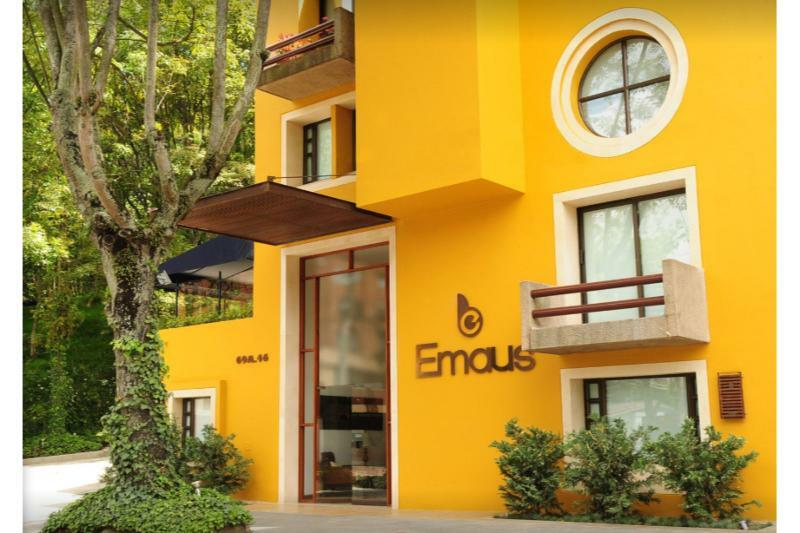 Hotel Emaus Bogota Bagian luar foto