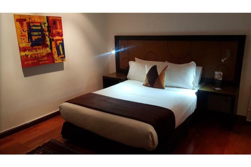 Hotel Emaus Bogota Bagian luar foto